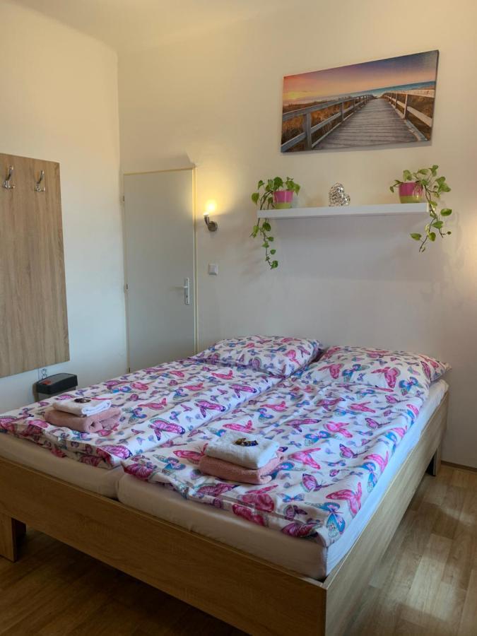Penzion Mar Hradec Králové Exterior foto