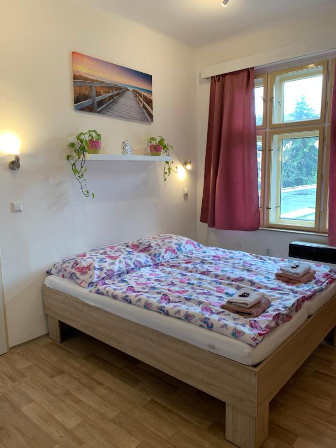 Penzion Mar Hradec Králové Exterior foto